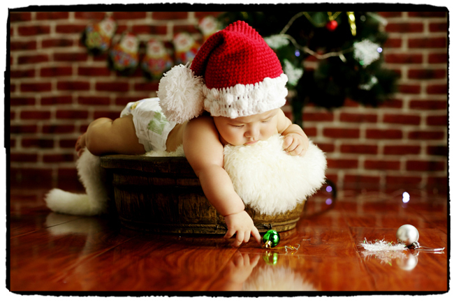 圣诞节就要到，真想把出来卖萌的圣诞小宝宝打包带回家。