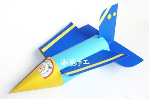 废物利用幼儿手工:卷纸芯制作小飞机