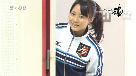 日本举重美少女八木加奈近日爆红韩国，被赞为偶像级的运动选手，更有网友评价八木加奈像极了苍井空老师。
