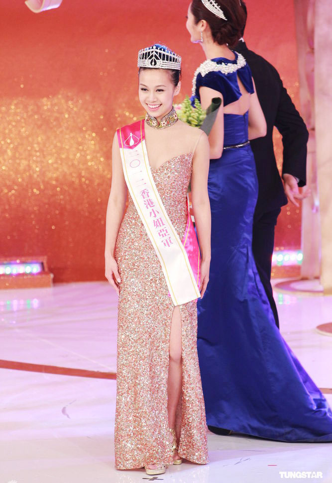 2012年香港小姐三甲：张名雅、黄心颖、朱千雪