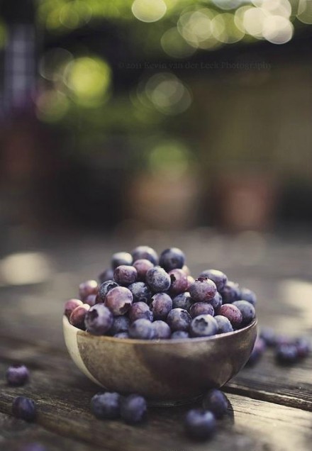 蓝莓之夜，各种蓝莓美食搭配，太诱人了。看着就想流口水，蓝莓的诱惑，你抵挡得住吗？