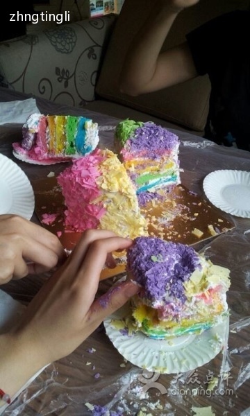 彩虹蛋糕 好吃又养眼