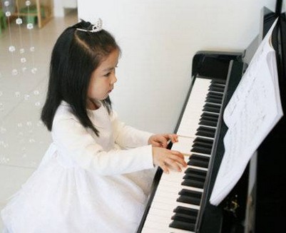 【怎样培养孩子学习音乐的兴趣】如何激发孩子
