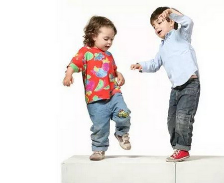 二孩烦恼也不少,怎样引导两个孩子好好相处迫