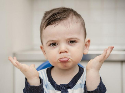 【儿童割包皮后怎么护理】孩子割包皮后怎么护