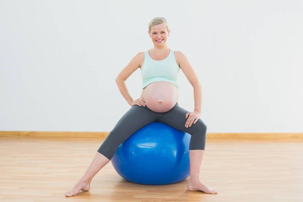 孕妇瑜伽运动,孕妇瑜伽图片,孕妇瑜伽球图片