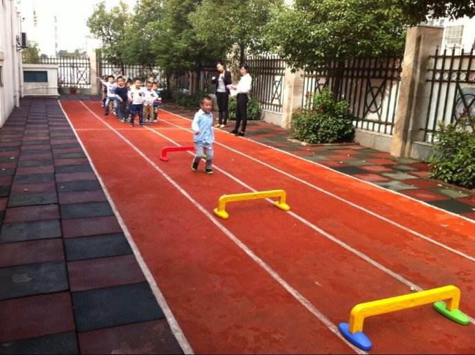 常识 大班障碍跑教案怎么写_幼儿大班障碍跑教案_大班绕障碍跑教案