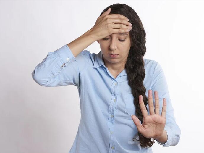 偏头痛有什么症状 辨别前兆对付疼痛