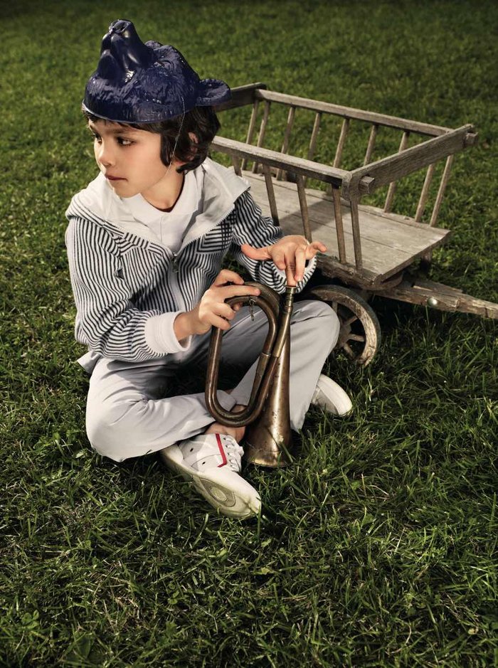 Dior儿童服装写真图