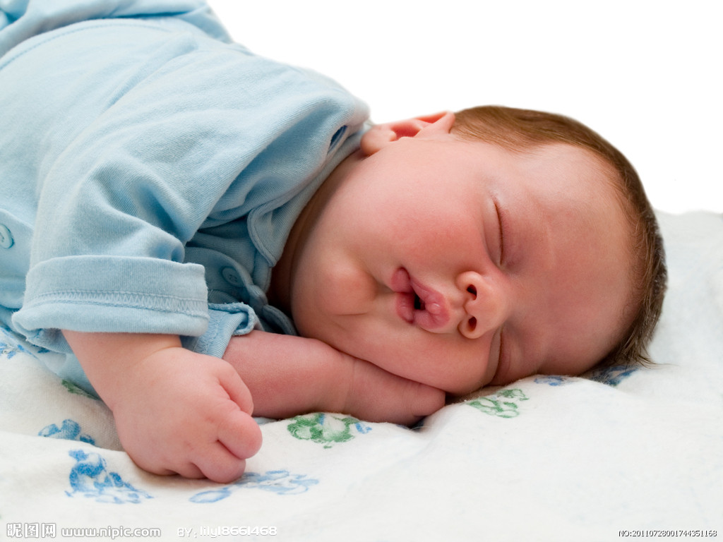 0-1岁宝宝长痱子与湿疹的区别