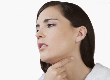 声带息肉怎么会导致嗓子疼