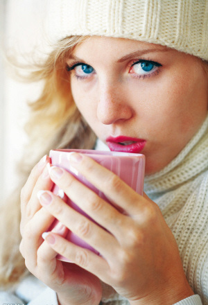 不吃药治疗感冒的11个小偏方：喝热饮多休息