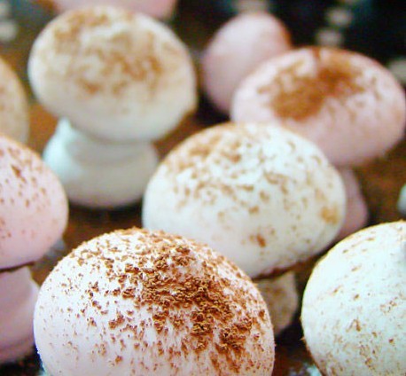 美容养颜甜品推荐:蛋白霜小蘑菇
