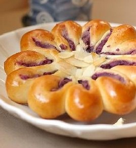 推荐紫薯面包花儿的做法