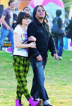 高晓松"流氓体"引网友效仿 高晓松老婆照片