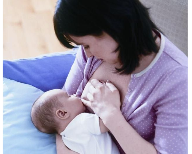 产后菜鸟妈妈易犯的哺乳误区