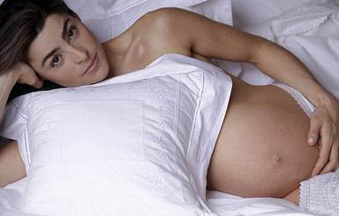 提醒：孕期卧床不利胎儿发育
