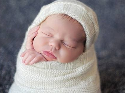冬季宝宝皮肤保养要应对的2个问题