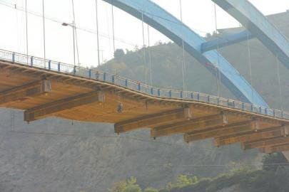 金沙江大桥坍塌