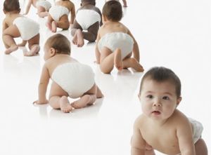 给初生宝宝使用纸尿裤需要注意什么