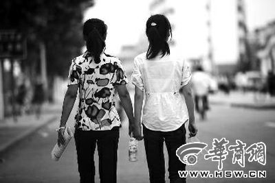 公交司机去世前将车停稳 母亲为让女儿高考隐瞒消息2月