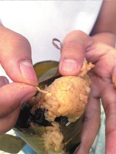 超市散装粽子发现肉虫 消费者获50元赔偿
