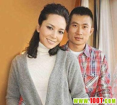 郑希怡失足后接受男友求婚 盘点娱乐圈的浪漫求婚史