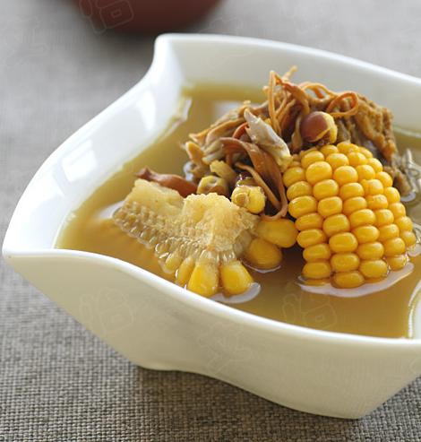 最适合八月的养生汤：虫草玉米龙骨汤