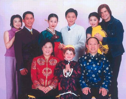 2002年中国大陆版33集电视剧摩登家庭