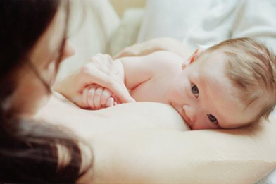 哺乳期发烧怎么办 还能喂孩子吗5