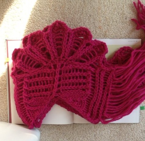 手工织围巾:超简单时尚的围巾织法!