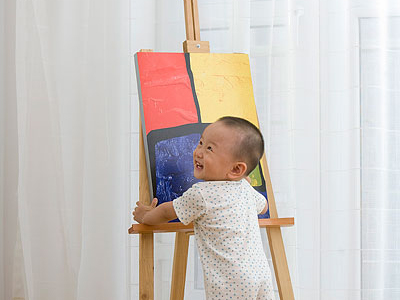 孩子爱画画父母做引导
