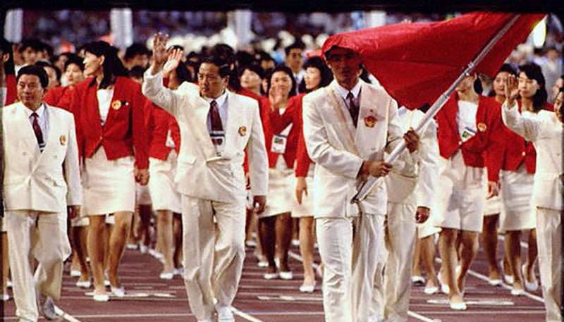 易建联成伦敦奥运会中国代表团旗手 盘点历届