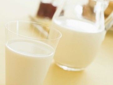 备孕夫妻一定得喝牛奶 避免胎儿骨骼畸形