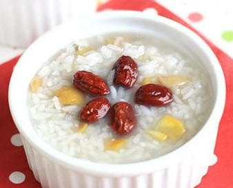 婴儿食用白粥也有讲究 妈妈慎防走进误区