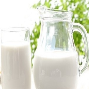 孕妇什么时候喝牛奶好？