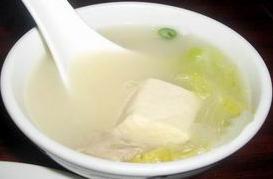 豆腐鸭架汤