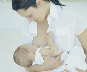 母乳喂养按时还是按需哺乳?