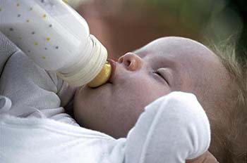 洋奶粉质量不合格的说法 婴儿奶粉该如何选购？