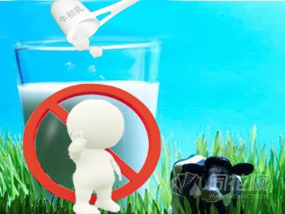 牛初乳禁令解读 婴幼儿吃了奶粉会有什么副作用呢?