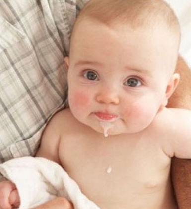 盘点婴儿吐奶的居家护理方法