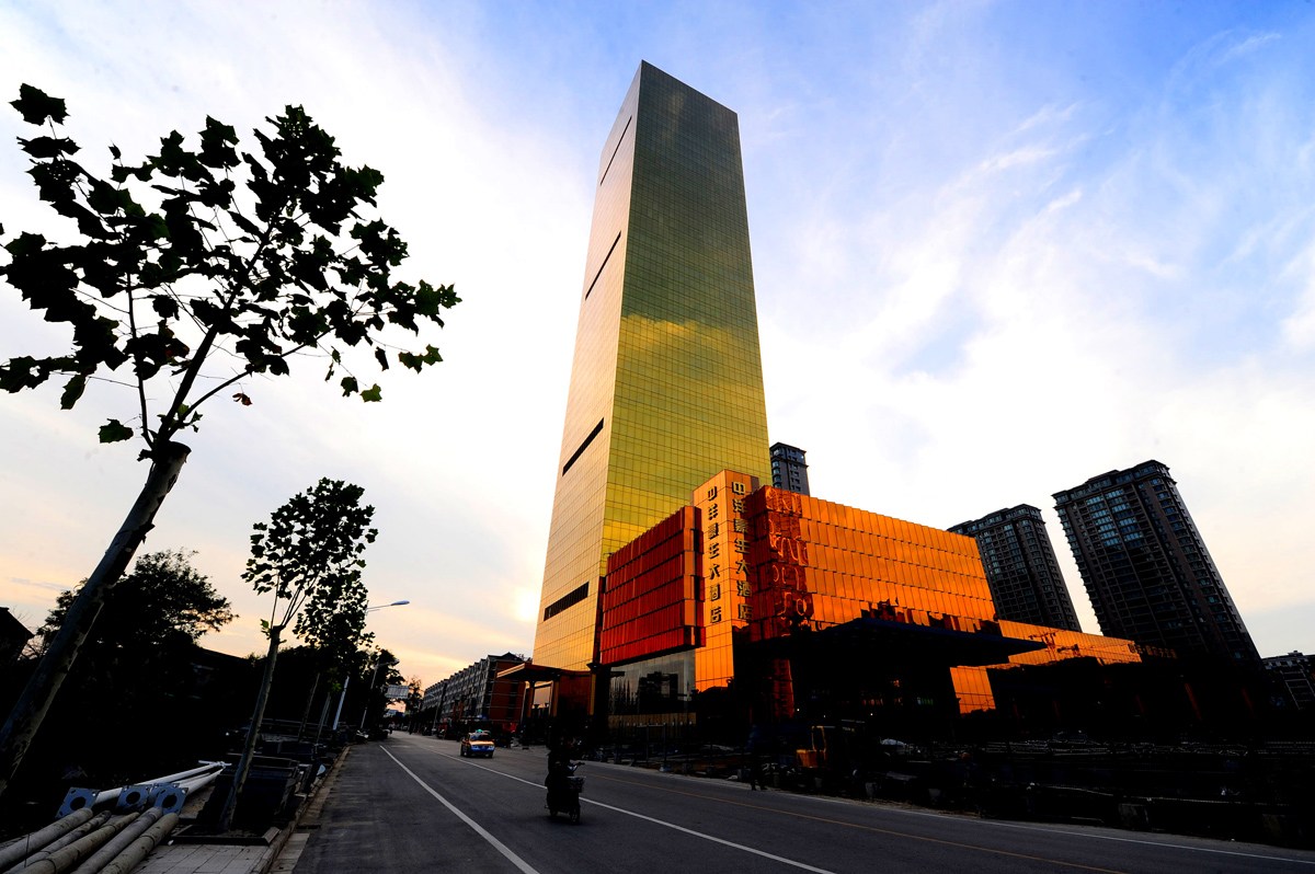 江苏海安投资超15亿建46层200米高“大金砖”酒店
