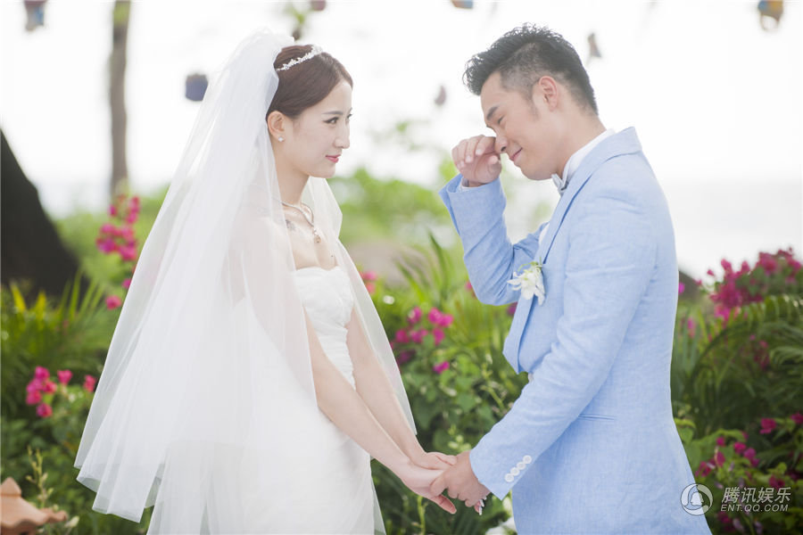 "好男人"陈赫大婚 和新娘一吻定情幸福落泪