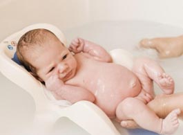 新生儿洗澡