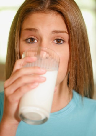 如何选择喝牛奶的最佳时间