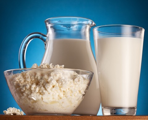 饮食搭配：牛奶与不同食物搭配的功效