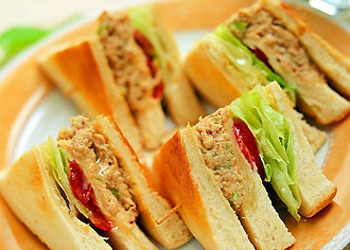 外国饮食:特色三明治的制作方法