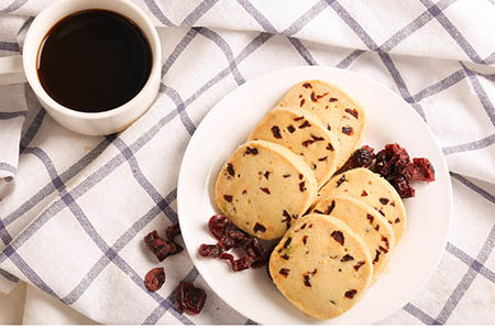 三只猫咪和气球的故事2