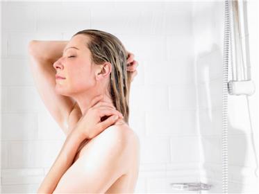 北方冬天洗澡多久洗一次好3