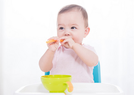 添加辅食对宝宝有什么好处_偏食-挑食-咀嚼-辅食-